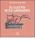 Il gatto sull'armadio