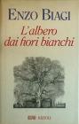 L' albero dai fiori bianchi
